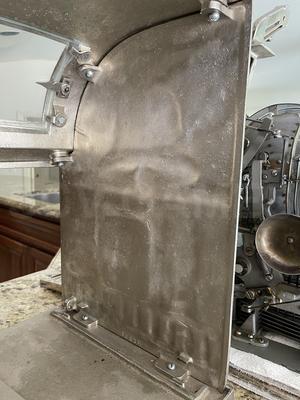 1910 Mills The Operator's Bell Slot Machine Image