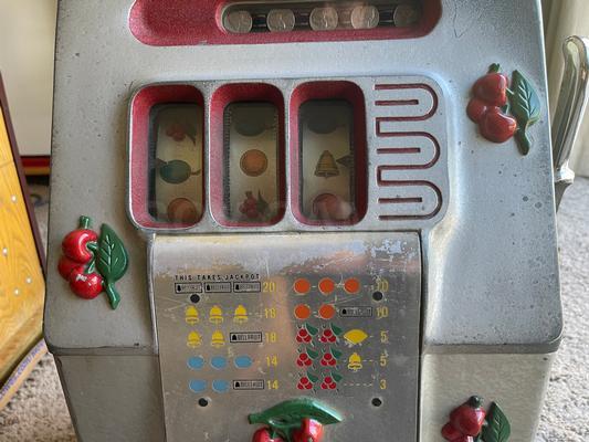 1940's Mills Black Cherry 5 Cent Slot Machine Image