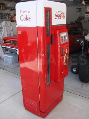 1950's Cavalier CS-96 Coca-Cola Machine Image