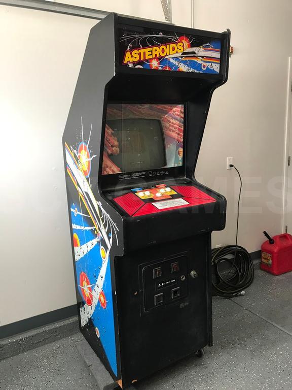 1979 Atari Asteroids Stand Up Arcade Game