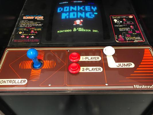 1981 Nintendo Donkey Kong Cabaret Machine Image