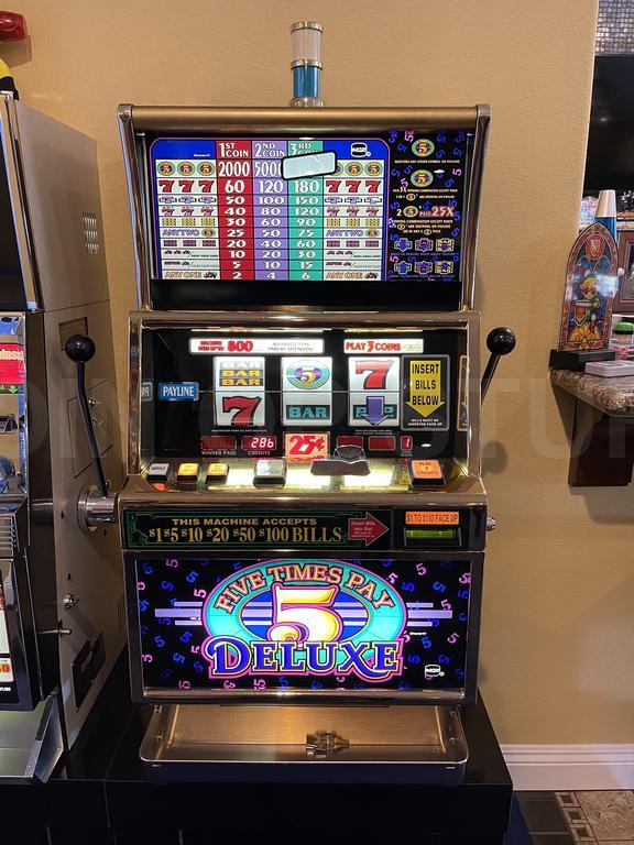 1993 IGT Five Times Pay Deluxe Slot Machine