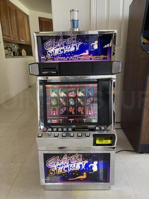 2001 IGT Elvira's Secret Video Slot Machine