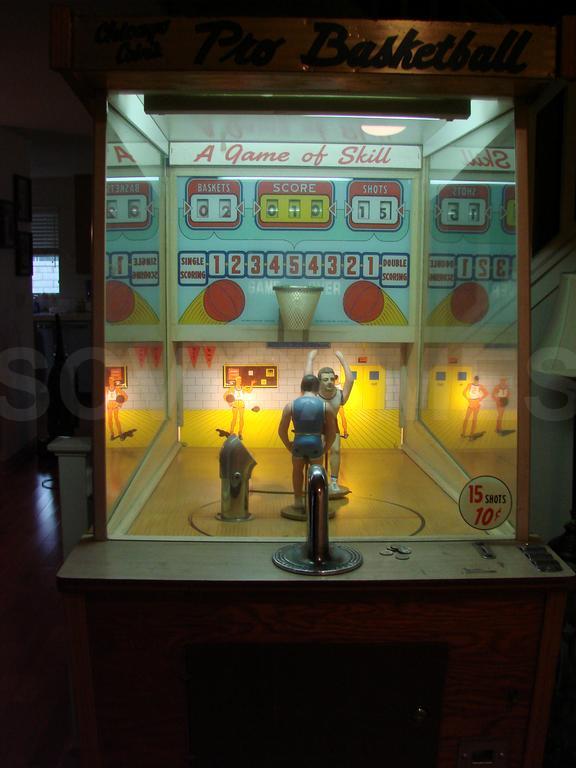1961 Chicago Coin Pro Basketball Arcade Game