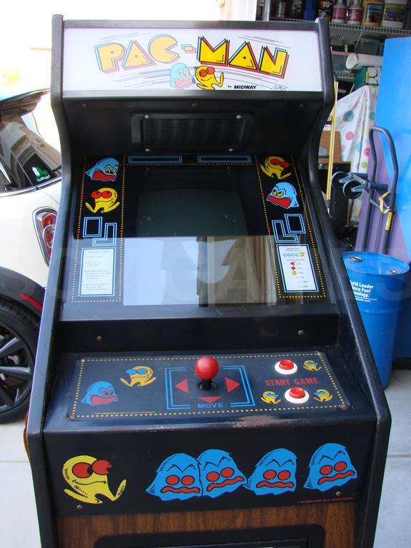 1980 Midway Hangly-Man (Pac-Man) Cabaret Arcade Game