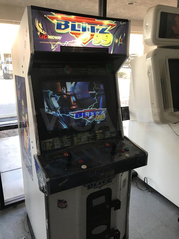1998 Midway NFL Blitz 99 Upright Arcade Machine